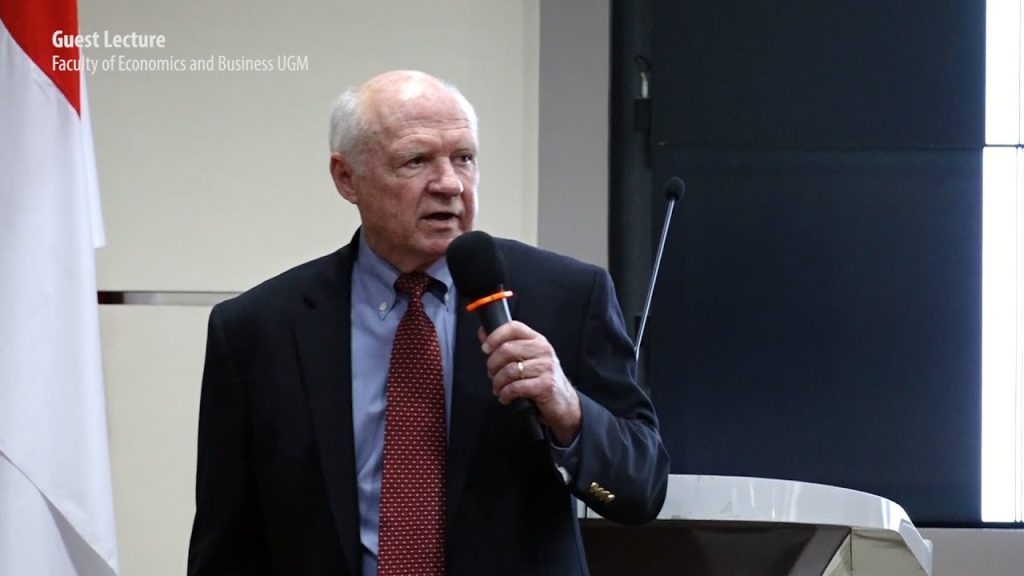 Prof. Dr. Joseph F. Hair, Jr. (Cleverdon Chair of Business Director, PhD Program Mitchel College of Business, University of South Alabama)
